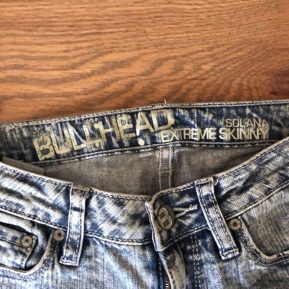 BULLHEAD | Women’s acid washed skinny jeans - Picture 3 of 6